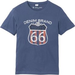 T-shirt z nadrukiem bonprix indygo. Niebieskie t-shirty męskie bonprix, s, z nadrukiem, z okrągłym kołnierzem. Za 34,99 zł.