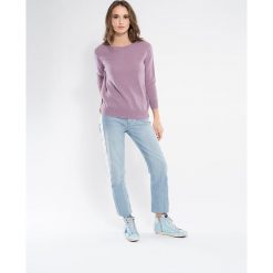 Kaszmirowy sweter w kolorze lawendowym. Fioletowe bez kategorii Perfect Cashmere, s, z kaszmiru, z okrągłym kołnierzem. W wyprzedaży za 279,95 zł.