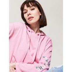 Bluza z kapturem - Różowy. Czerwone bluzy z kapturem damskie marki House, l. Za 69,99 zł.