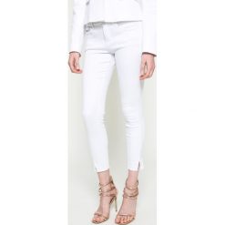 Calvin Klein Jeans - Jeansy. Szare jeansy damskie marki Calvin Klein Jeans. W wyprzedaży za 229,90 zł.