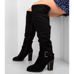 Kozaki damskie Sixth Sens F150 Czarne. Czarne kozaki damskie Sixth Sens, z tworzywa sztucznego, eleganckie, bez obcasa, na obcasie, bez zapięcia. Za 159,00 zł.