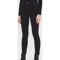 Jeansy high waist skinny - Czarny. Czarne jeansy damskie House, z podwyższonym stanem. Za 79,99 zł.