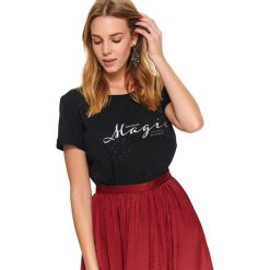 T-shirt z błyszczacym nadrukiem. Czarne t-shirty damskie z nadrukiem, z bawełny, z okrągłym kołnierzem. W wyprzedaży za 24,99 zł.