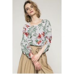 Medicine - Bluzka Basic. Szare bez kategorii marki MEDICINE, s, z wiskozy, casualowe, z dekoltem w łódkę. W wyprzedaży za 29,90 zł.