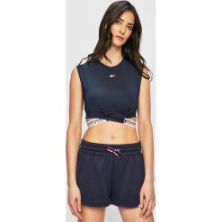 Tommy Sport - Top. Czerwone topy damskie Tommy Sport, s, bez wzorów, z elastanu, z okrągłym kołnierzem. W wyprzedaży za 159,90 zł.
