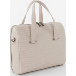 Torebki klasyczne damskie: Skórzana torebka w kolorze kremowym – 30 x 28 x 10 cm