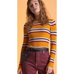 Sweter w paski - Żółty. Żółte swetry klasyczne damskie marki Cropp, s, w paski. Za 59,99 zł.