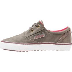 S.Oliver RED LABEL Tenisówki i Trampki khaki. Brązowe trampki i tenisówki damskie marki s.Oliver RED LABEL, ze skóry ekologicznej. W wyprzedaży za 132,30 zł.