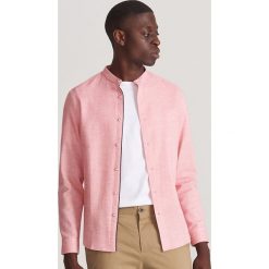 Koszula ze stójką slim fit - Czerwony. Czerwone koszule męskie Reserved, m, bez wzorów, ze stójką, bez rękawów. Za 99,99 zł.