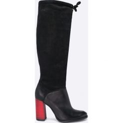 Carinii - Kozaki. Czarne buty zimowe damskie marki Carinii, z materiału, na obcasie. W wyprzedaży za 239,90 zł.