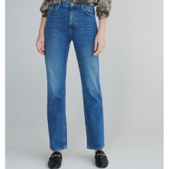 Jeansy flare - Niebieski. Niebieskie jeansy damskie Reserved. W wyprzedaży za 69,99 zł.