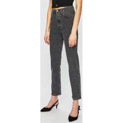 Levi's - Jeansy 501. Szare jeansy damskie Levi's®, s, z podwyższonym stanem. W wyprzedaży za 269,90 zł.