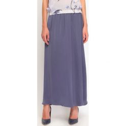 SPÓDNICA DŁUGA DAMSKA GŁADKA. Fioletowe spódniczki damskie Top Secret, w paski, z tkaniny, długie, maxi. W wyprzedaży za 49,99 zł.