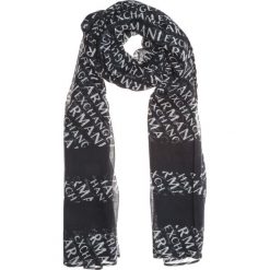 Armani Exchange Szalik Niebieski. Niebieskie szaliki damskie Armani Exchange, bez wzorów, z materiału. Za 343,95 zł.