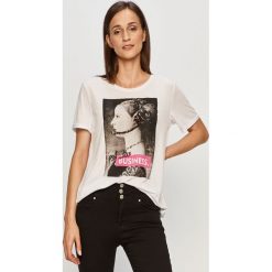 Haily's - T-shirt. Białe topy damskie Haily's, s, z nadrukiem, z poliesteru, z okrągłym kołnierzem. W wyprzedaży za 49,90 zł.
