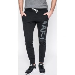 Spodnie męskie: Nike Sportswear – Spodnie