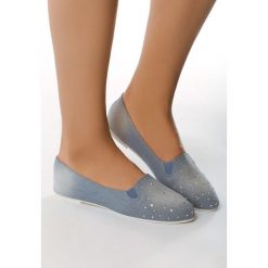 Błękitne Balerinki Zander. Niebieskie baleriny damskie Born2be, bez wzorów, ze skóry, bez obcasa, na płaskiej podeszwie. Za 39,99 zł.
