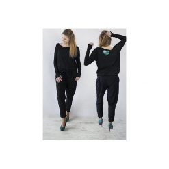 BLUZKA LOVE OVERSIZE CZARNA. Czarne bluzki damskie marki Meleksima, s, bez wzorów, z wiskozy, bez kołnierzyka, bez rękawów. Za 95,99 zł.