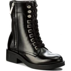 Botki GUESS - Zelda FLZEL4 LEA10 BLACK. Czarne botki damskie skórzane marki Guess. W wyprzedaży za 439,00 zł.