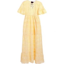 Sukienki: PERSEVERANCE LONDON AZTEK GUIPURE LACE OPEN BACK GOWN Długa sukienka soft yellow