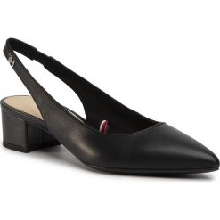 Sandały TOMMY HILFIGER - Feminine Leather Mid Heel Pump FW0FW04943 Black BDS. Czarne klapki damskie TOMMY HILFIGER, bez wzorów, ze skóry, bez obcasa, na obcasie. W wyprzedaży za 359,00 zł.