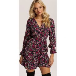 Granatowa Sukienka Digonia. Niebieskie sukienki damskie Renee, s, bez wzorów, bez kołnierzyka, bez rękawów, mini. Za 149,99 zł.