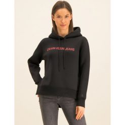Bluza Calvin Klein Jeans J20J212949. Czarne bluzy damskie Calvin Klein Jeans, s, bez wzorów, z elastanu, bez rękawów, bez kaptura. W wyprzedaży za 429,00 zł.