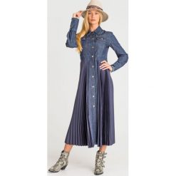 SUKIENKA JUMS Sportmax Code. Niebieskie sukienki damskie Sportmax Code, na imprezę, bez wzorów, z bawełny, z włoskim kołnierzykiem, z długim rękawem, długie, maxi, dopasowane. Za 1205,40 zł.