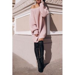 Sweter damski GORZA PUDRA. Różowe bluzy damskie Sweter damski GORZA PUDRA, uniwersalny, bez wzorów, bez rękawów, bez kaptura. W wyprzedaży za 79,00 zł.