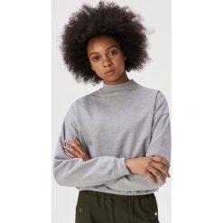 Bawełniana bluza z półgolfem - Jasny szary. Szare bluzy damskie Sinsay, s, bez wzorów, z bawełny, bez rękawów, bez kaptura. W wyprzedaży za 29,99 zł.