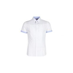 Koszule z krótkim rękawem Guess SS SPORTY. Białe koszule męskie Guess, s, z aplikacjami, sportowe, bez kołnierzyka, z krótkim rękawem. Za 309,00 zł.