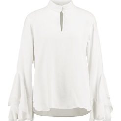 Second Female REVA BLOUSE Bluzka white. Białe bluzki asymetryczne Second Female, xs, z materiału. Za 399,00 zł.