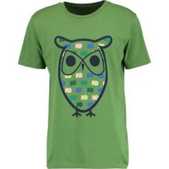 T-shirty męskie z nadrukiem: Knowledge Cotton Apparel OWL Tshirt z nadrukiem willow green