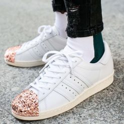 Buty adidas Superstar 80s 3D Metal Toe (BB2034). Białe buty sportowe damskie Adidas, z materiału, adidas superstar. Za 179,99 zł.