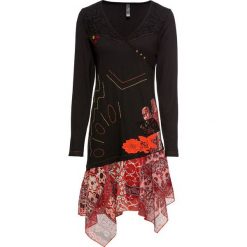 Sukienka shirtowa z szyfonową wstawką bonprix czarno-czerwony. Czarne sukienki damskie bonprix, z aplikacjami, z szyfonu, z dekoltem w serek, bez rękawów, asymetryczne. Za 149,99 zł.