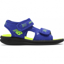 New Balance K2031BLY. Niebieskie sandały chłopięce New Balance, z lycry. W wyprzedaży za 69,99 zł.