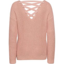 Sweter ze sznurowaniem z tyłu bonprix stary jasnoróżowy. Czerwone swetry klasyczne damskie bonprix, ze sznurowanym dekoltem. Za 89,99 zł.