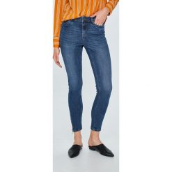 Vero Moda - Jeansy Zipper. Niebieskie jeansy damskie slim marki Vero Moda. W wyprzedaży za 89,90 zł.