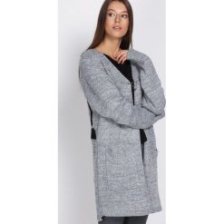 Szary Kardigan Resign. Szare swetry damskie Born2be, xl, z nadrukiem. Za 59,99 zł.