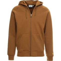 Carhartt WIP HOODED CHASE Bluza z kapturem hamilton brown/gold. Pomarańczowe bluzy męskie marki Carhartt WIP, xs, bez wzorów, z bawełny, z kapturem, bez rękawów, z kapturem. Za 359,00 zł.