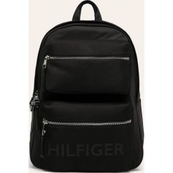 Tommy Hilfiger - Plecak. Czarne plecaki męskie TOMMY HILFIGER, w paski, z materiału. Za 699,90 zł.