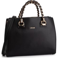 Torebka LIU JO - M Satchel N19093 E0040 Nero 22222. Czarne torebki klasyczne damskie marki Liu Jo, bez wzorów, ze skóry ekologicznej, klasyczne, na ramię, bez dodatków. Za 779,00 zł.