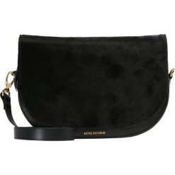 Torebki klasyczne damskie: Royal RepubliQ RAF CURVE HANDBAG PONY Torba na ramię black