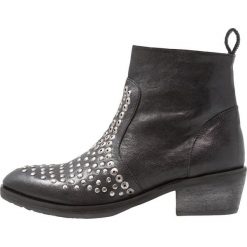 Lazamani Ankle boot black. Czarne botki damskie skórzane marki Lazamani. Za 589,00 zł.