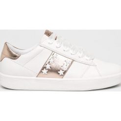 Marco Tozzi - Buty. Białe buty sportowe damskie Marco Tozzi, bez wzorów, ze skóry, sportowe. W wyprzedaży za 119,90 zł.