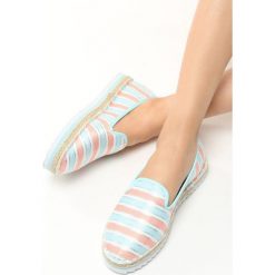 Jasnoniebieskie Espadryle Ambiva. Niebieskie espadryle damskie Born2be, bez wzorów, bez obcasa, na płaskiej podeszwie. Za 59,99 zł.