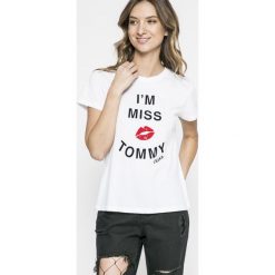 Topy damskie: Tommy Jeans – Top