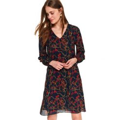 Sukienka z falbanami w nadruk. Sukienki damskie Top Secret, na zimę, z nadrukiem, z tkaniny, eleganckie, z dekoltem w serek, bez rękawów, długie. Za 109,99 zł.