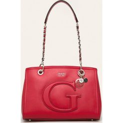 Guess Jeans - Torebka. Czerwone torby damskie na zakupy Guess Jeans, z aplikacjami, z bawełny, na ramię, bez dodatków. W wyprzedaży za 449,90 zł.