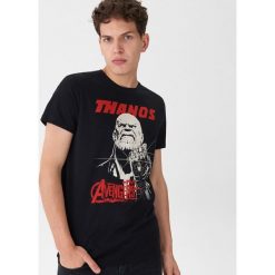 T-shirt Thanos - Czarny. Czarne t-shirty męskie House, s, bez wzorów, bez kołnierzyka. Za 59,99 zł.
